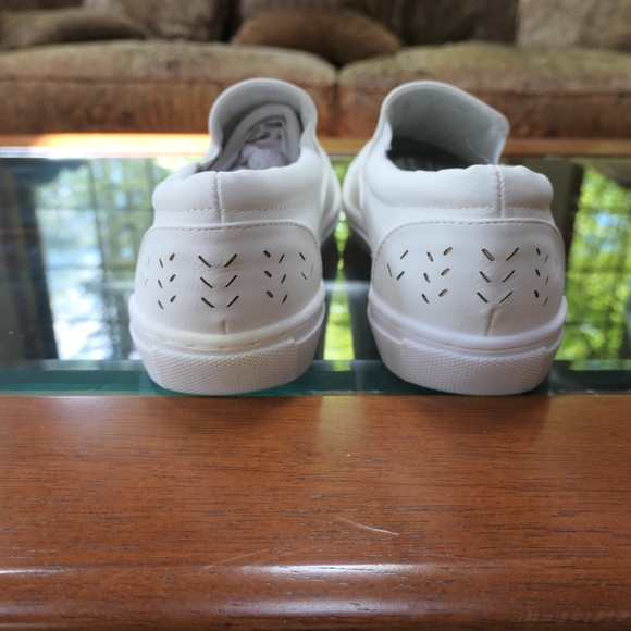 🚫SOLD🚫 NEW Vegan Leather Perforated Slip-On Shoes 7.5 - Picture 6 of 7